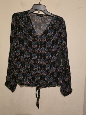 NWT AP.NY Black Colorful Print V-Neck Tie-Front Blouse Size Large